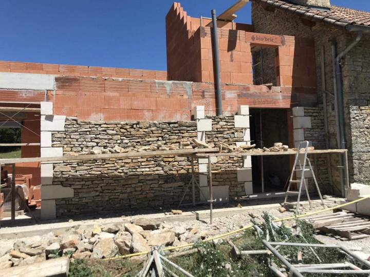 Maison contemporaine en construction Cajarc