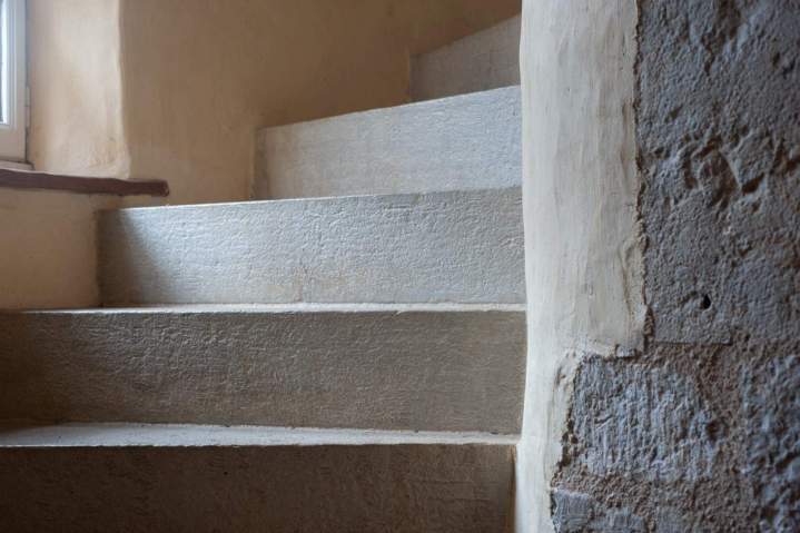 Rénovation escalier intérieur d'un bâtiment ancien Cajarc